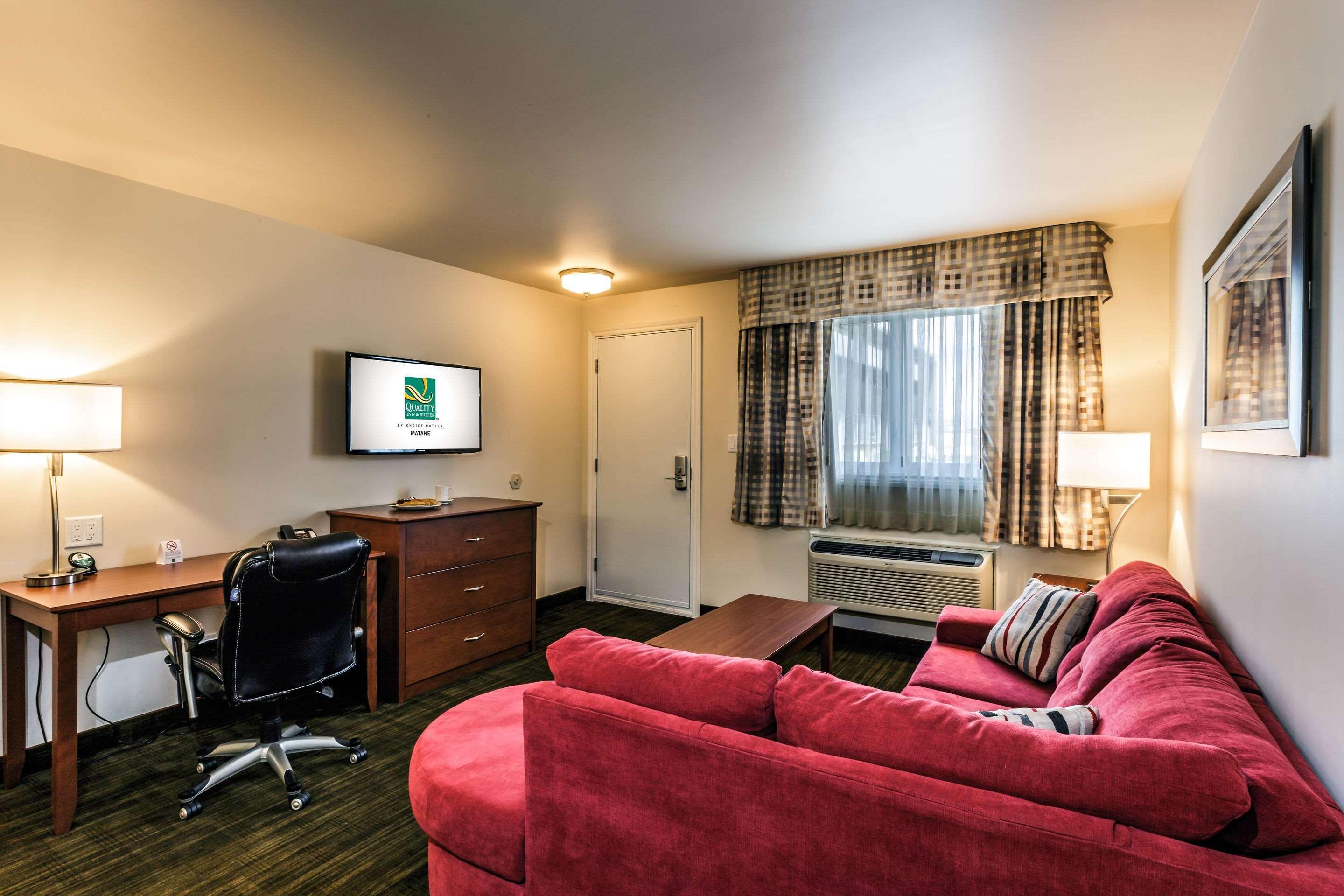 Quality Inn & Suites マタン エクステリア 写真