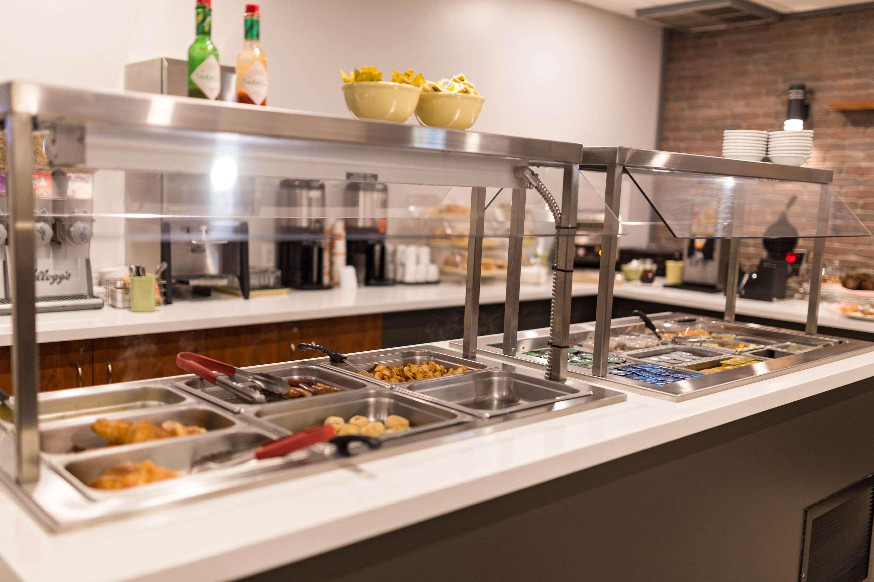 Quality Inn & Suites マタン エクステリア 写真