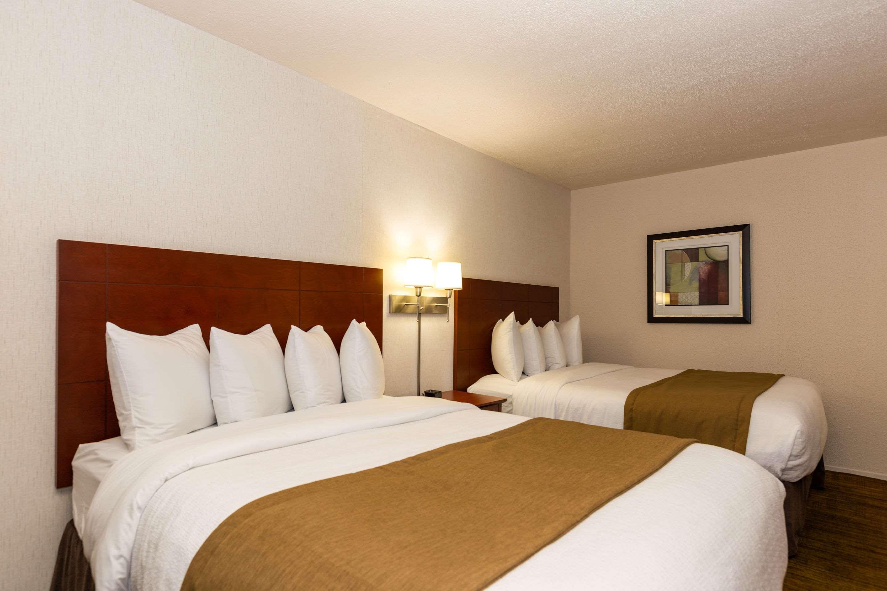 Quality Inn & Suites マタン エクステリア 写真