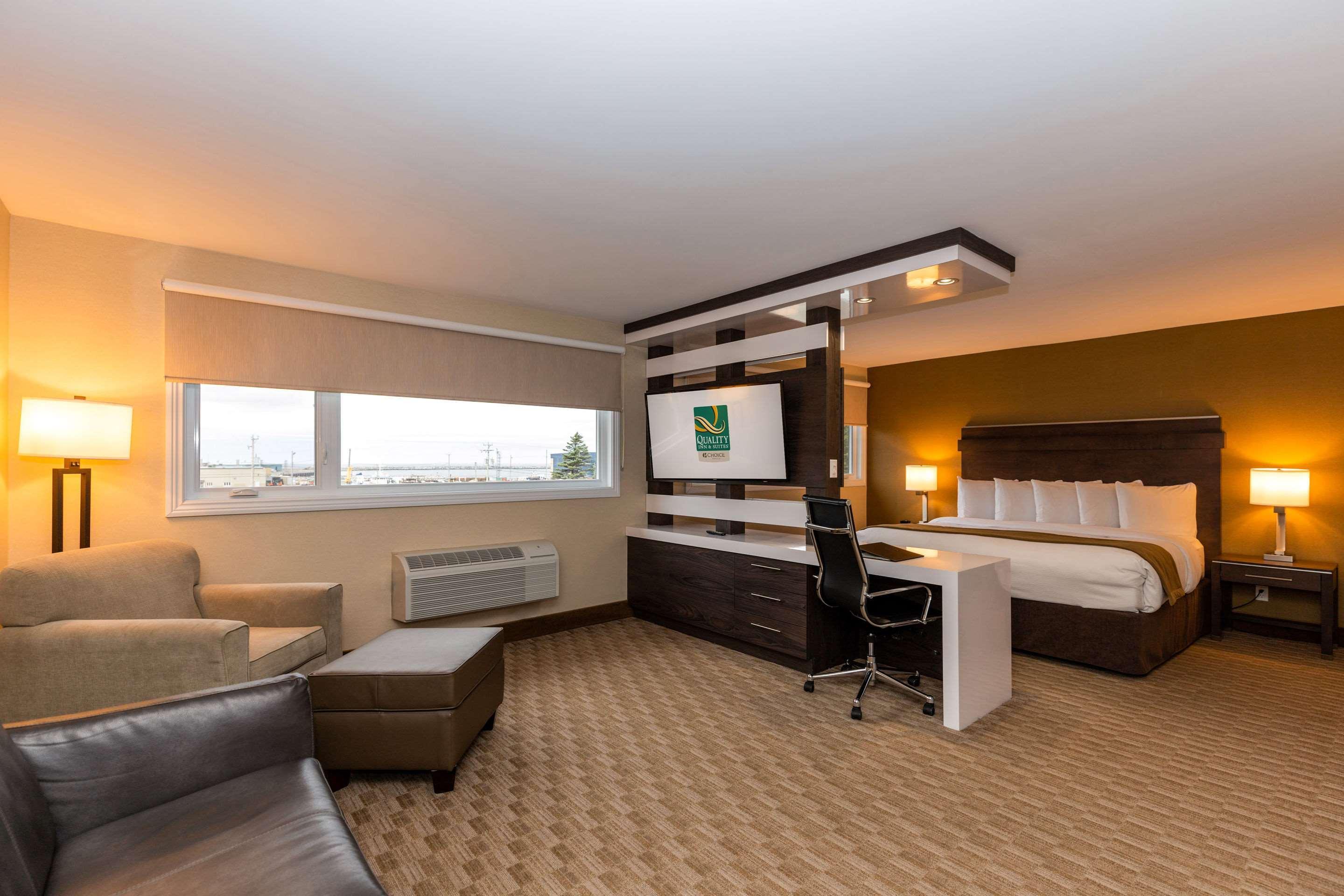 Quality Inn & Suites マタン エクステリア 写真
