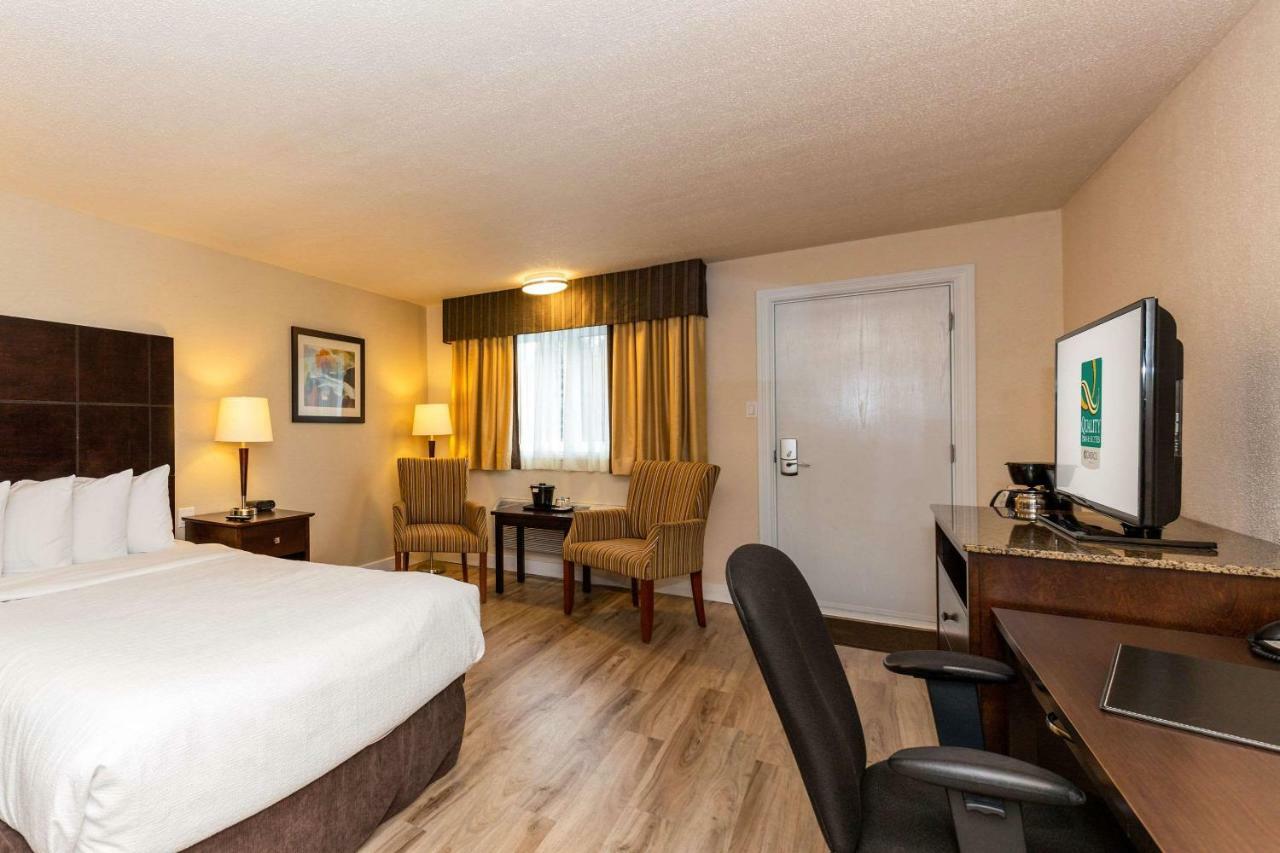 Quality Inn & Suites マタン エクステリア 写真